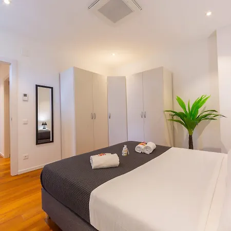 Appartement Of - With Balcony & Parking - Happy