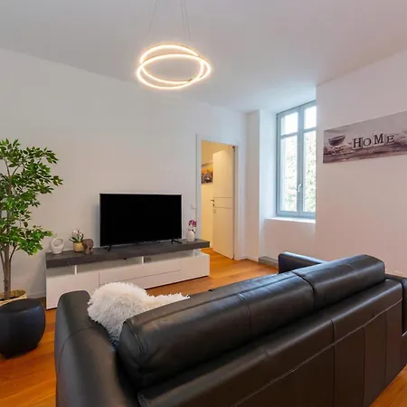Appartement Of - With Balcony & Parking - Happy